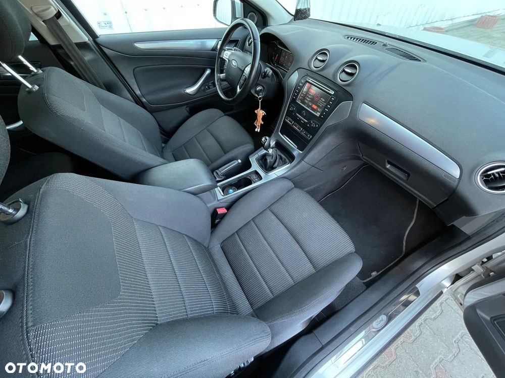 Ford Mondeo 2.0 TDCi Titanium - 24