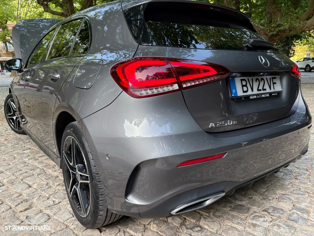 Mercedes-Benz A 250 e AMG Line - 20