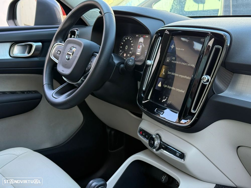 Volvo XC 40 2.0 D3 Momentum Plus Geartronic - 25