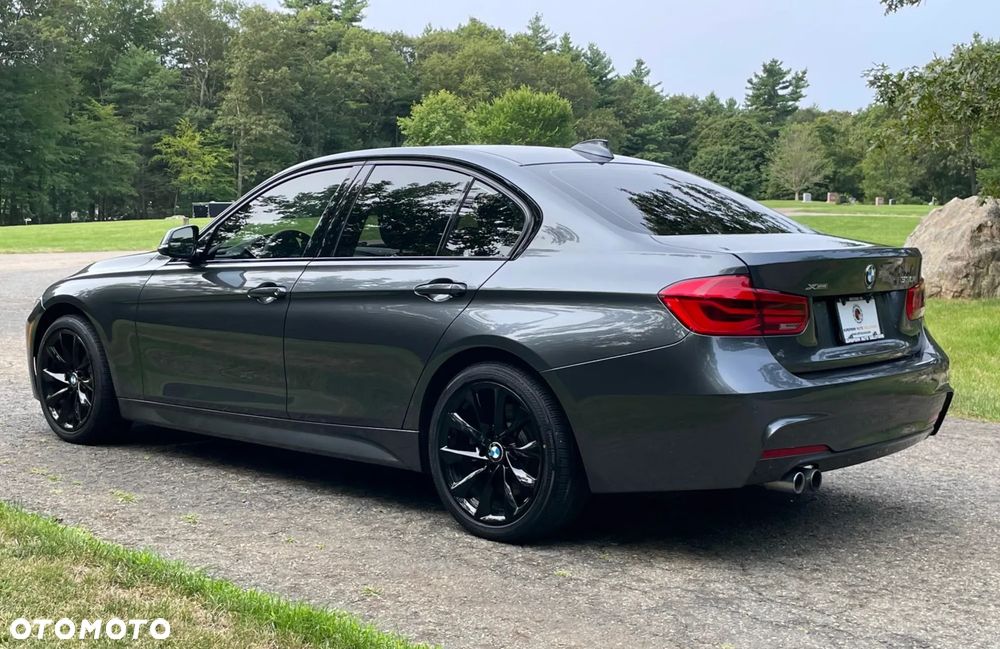 BMW Seria 3 330i xDrive Edition M Sport Shadow - 9