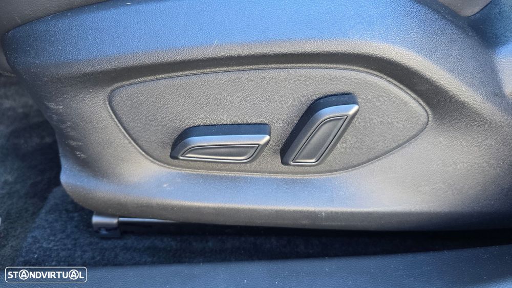 MG MG4 64 kWh Luxury - 43