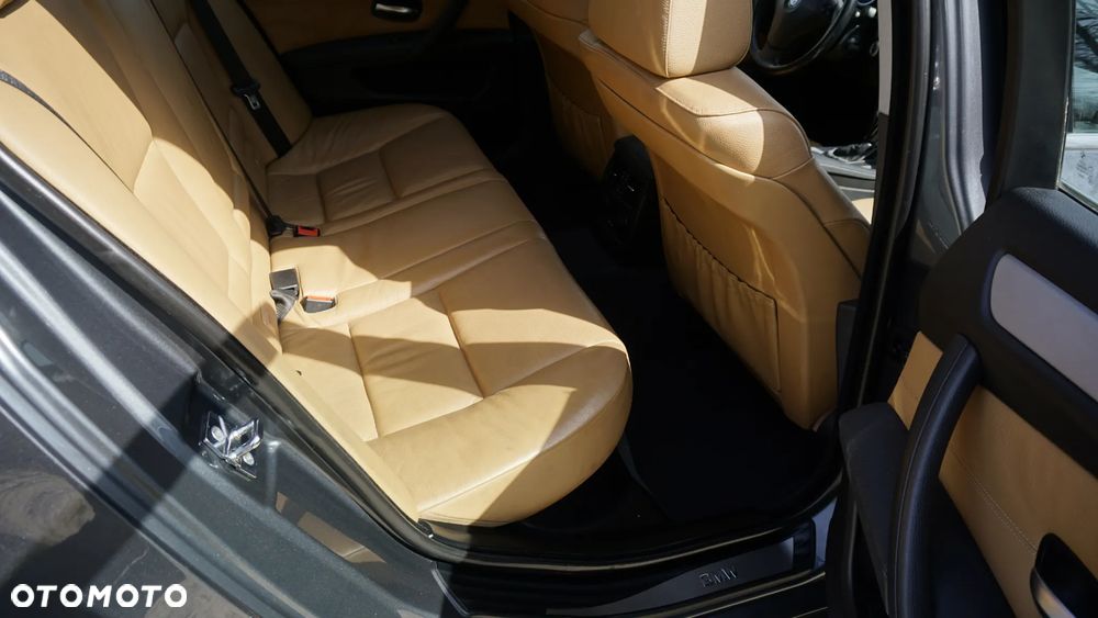 BMW Seria 5 520d - 15
