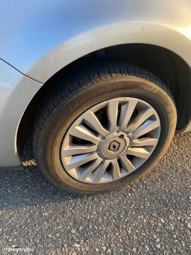 Renault Clio - 7