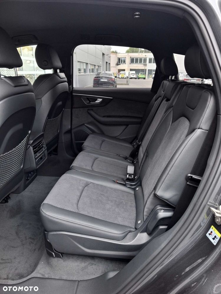 Audi Q7 - 12