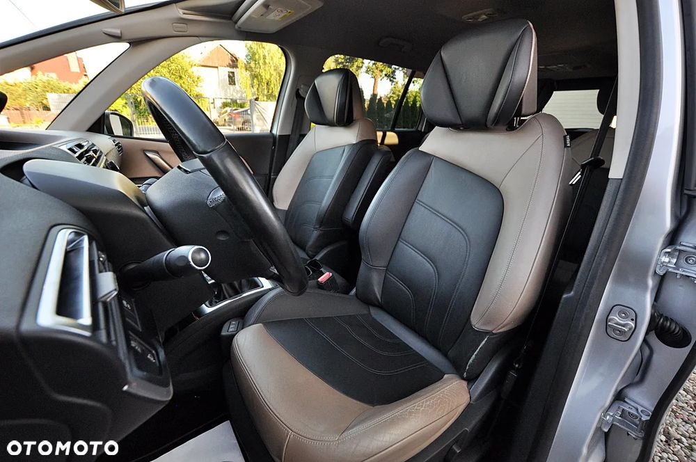 Citroën C4 Grand Picasso 1.6 e-HDi Exclusive - 16