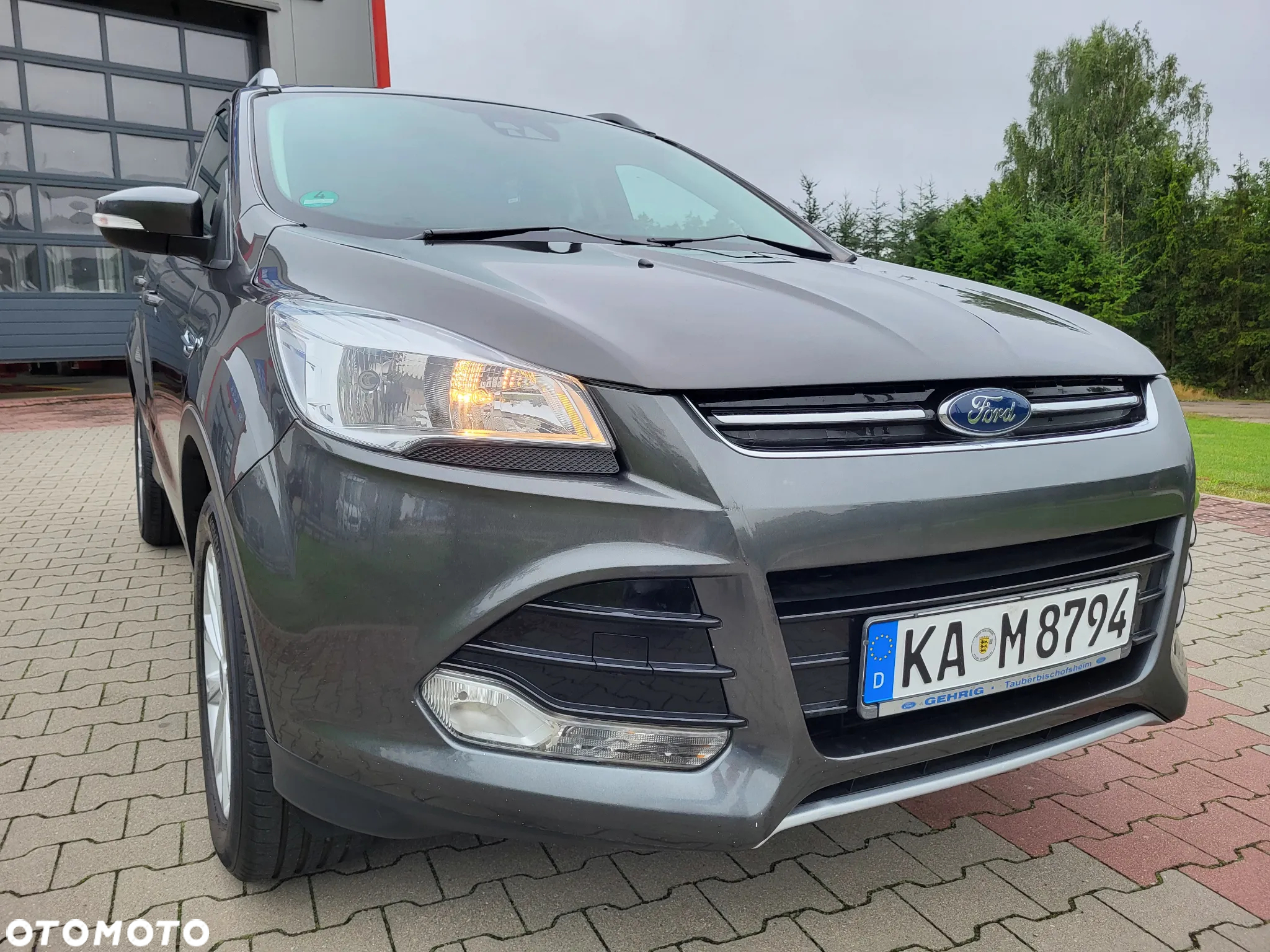 Ford Kuga 1.5 EcoBoost 2x4 Titanium - 3
