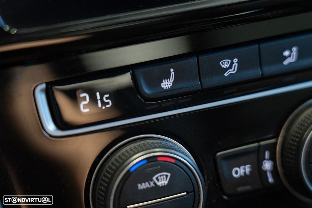 VW Golf 2.0 TDI GTD DSG - 32