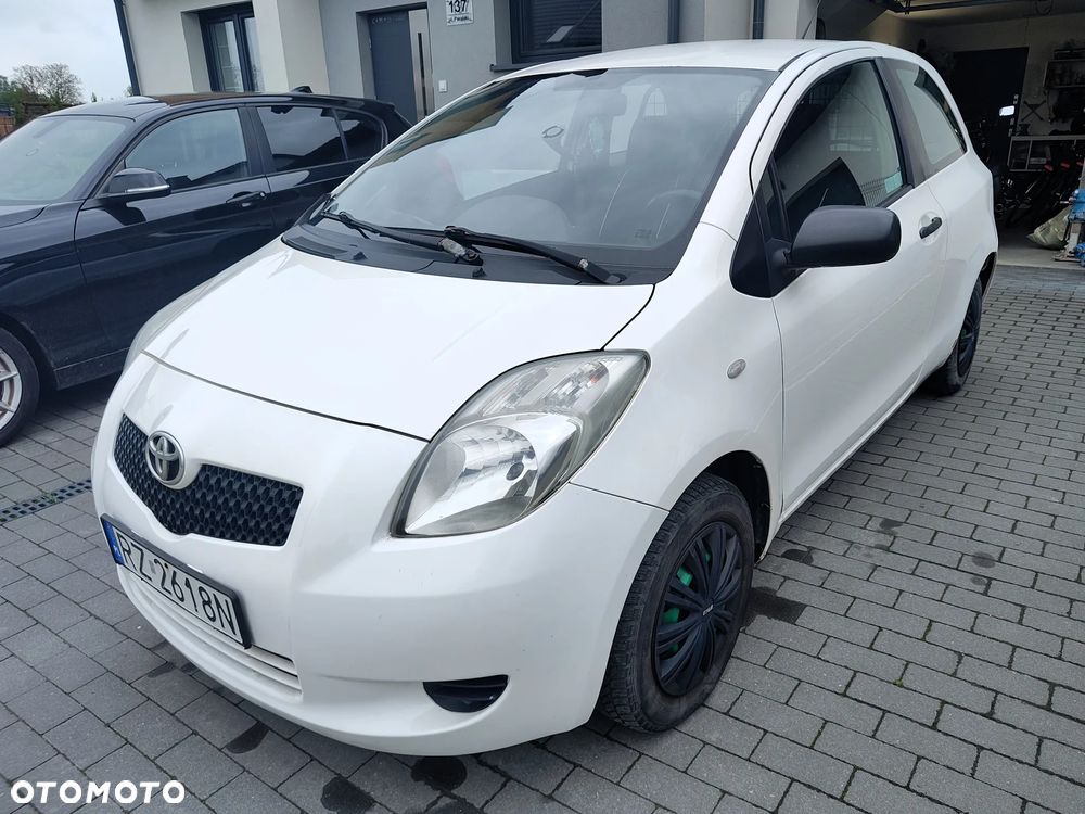 Toyota Yaris - 2