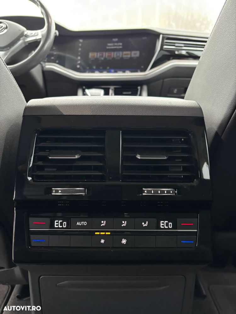 Volkswagen Touareg 3.0 V6 TDI 4Motion DPF Automatik Elegance - 23