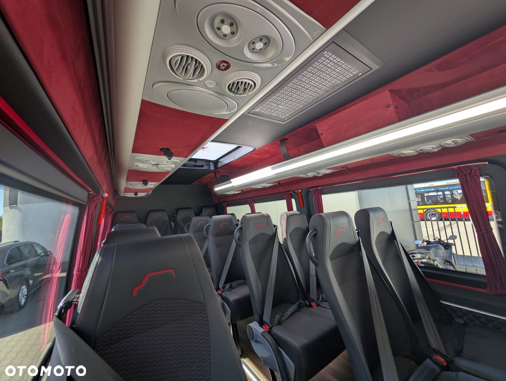Mercedes-Benz Sprinter 517 - 26