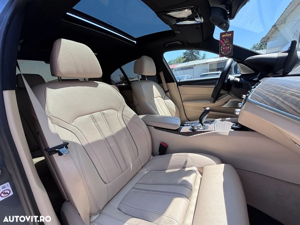 BMW Seria 5 530d xDrive Aut. - 33