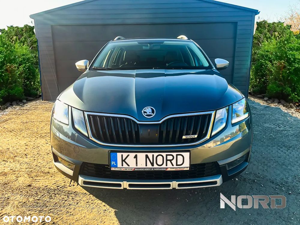 Skoda Octavia Combi 2.0 TDI 4x4 DSG Scout - 4