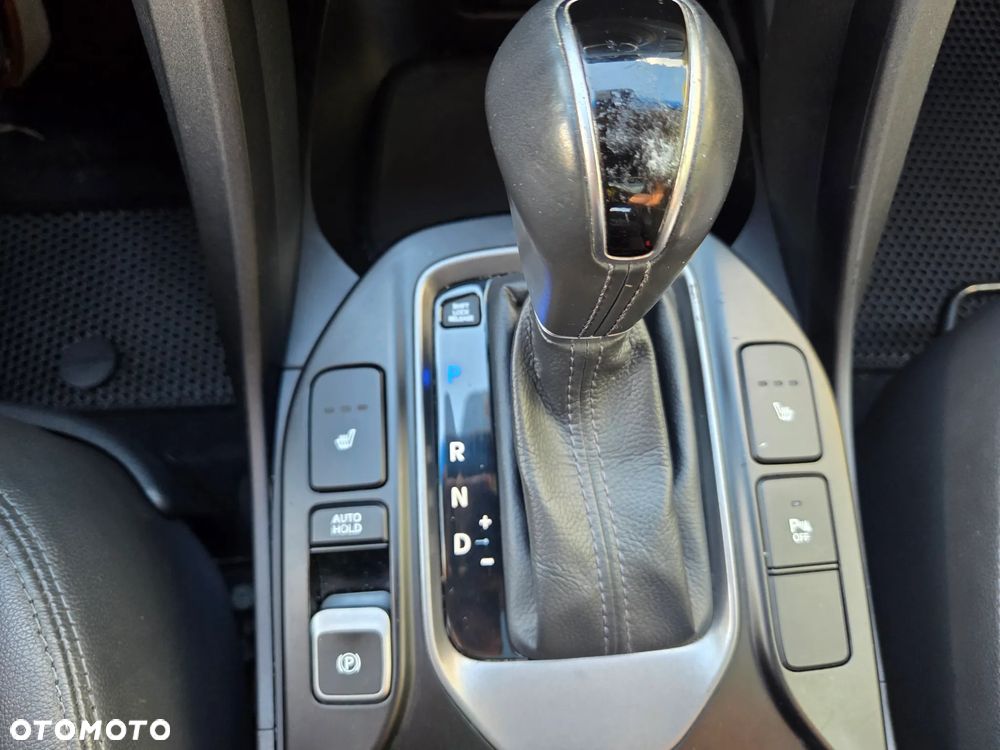 Hyundai Santa Fe Grand 2.2 CRDI 4WD Automatik Premium - 16