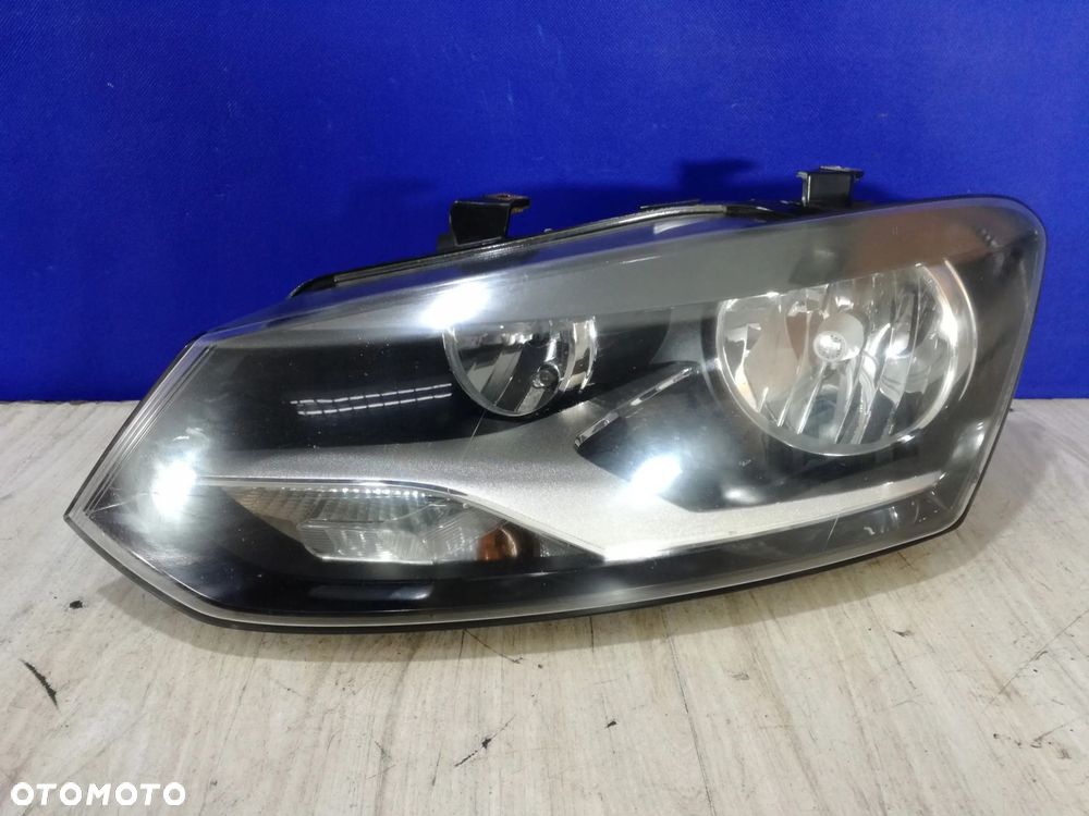 VW Polo V 6R 09/14 lampa reflektor przód lewa Anglik - 1