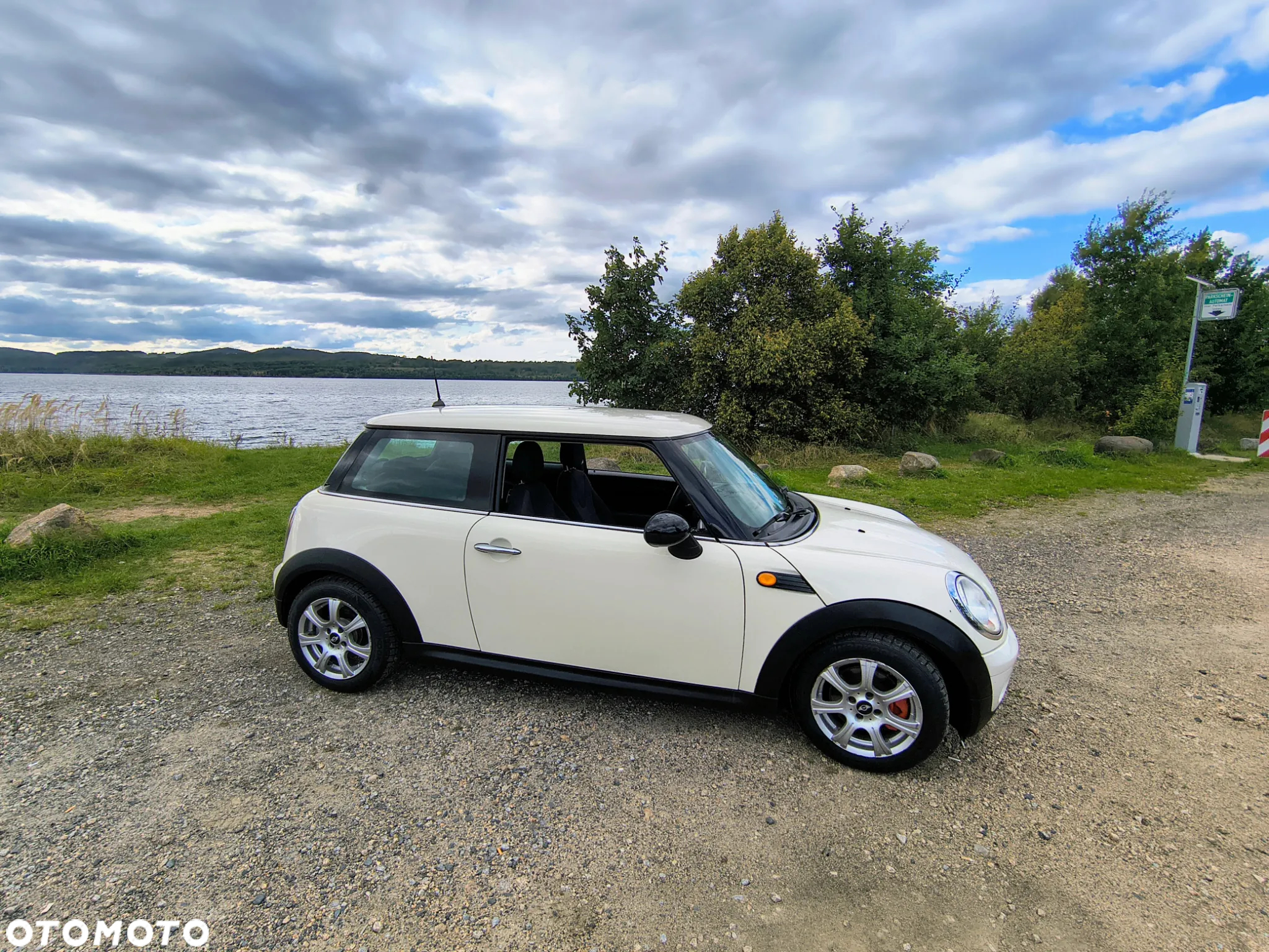 MINI ONE Standard - 12