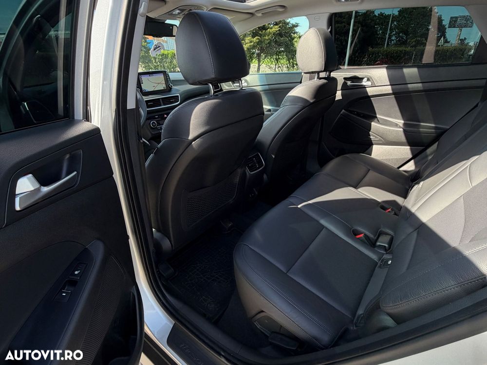 Hyundai Tucson 2.0 CRDI 4WD 8AT Luxury - 6