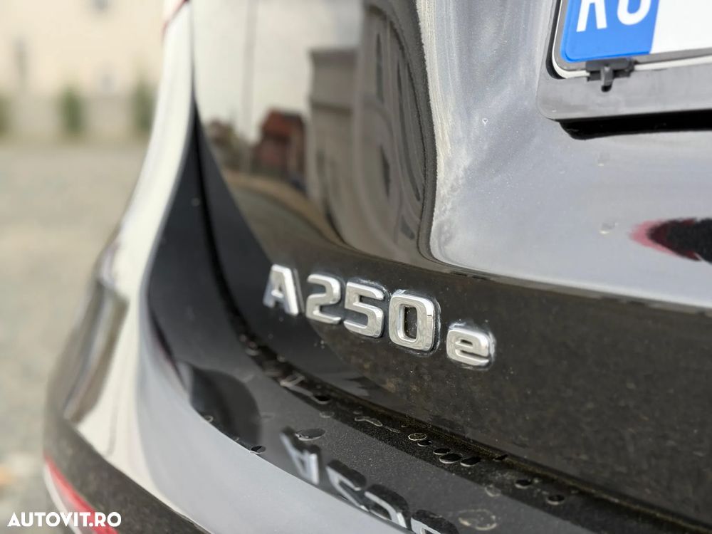 Mercedes-Benz A 250 e 8G-DCT Edition 2021 - 5