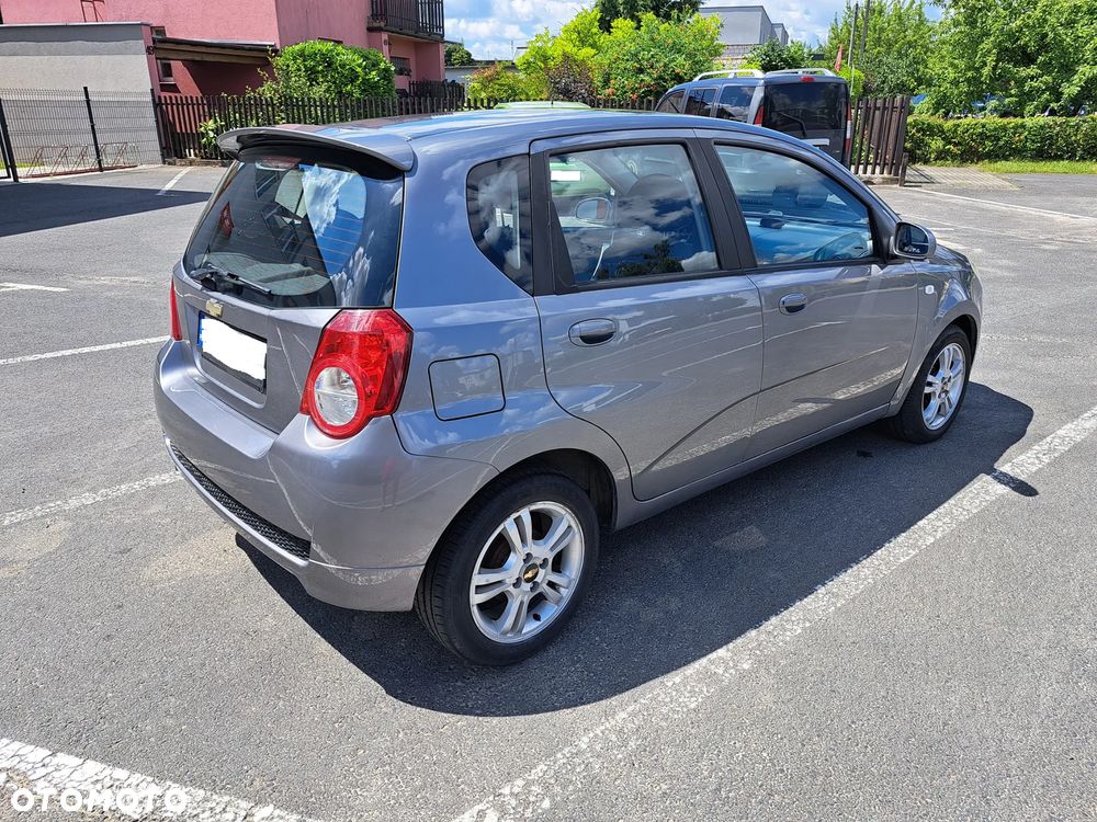 Chevrolet Aveo - 5