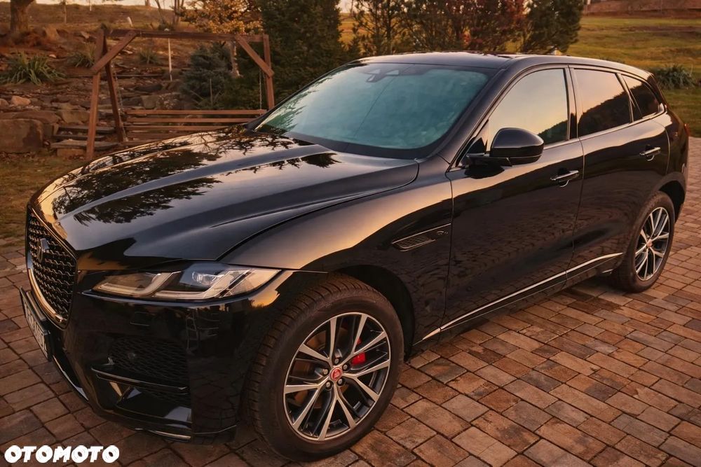 Jaguar F-Pace P250 AWD R-Dynamic Black - 7