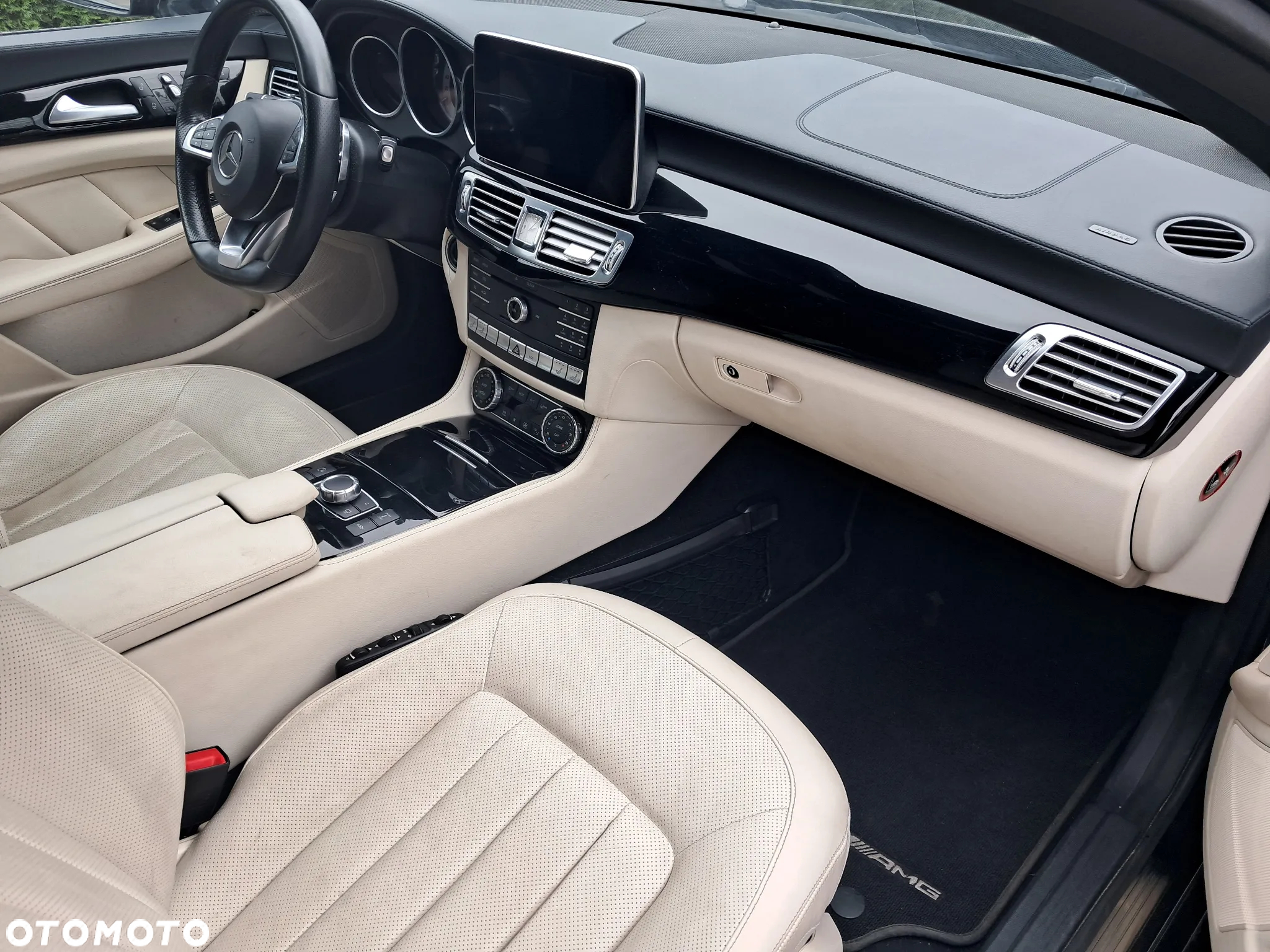 Mercedes-Benz CLS - 15