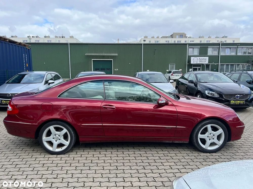 Mercedes-Benz CLK - 9