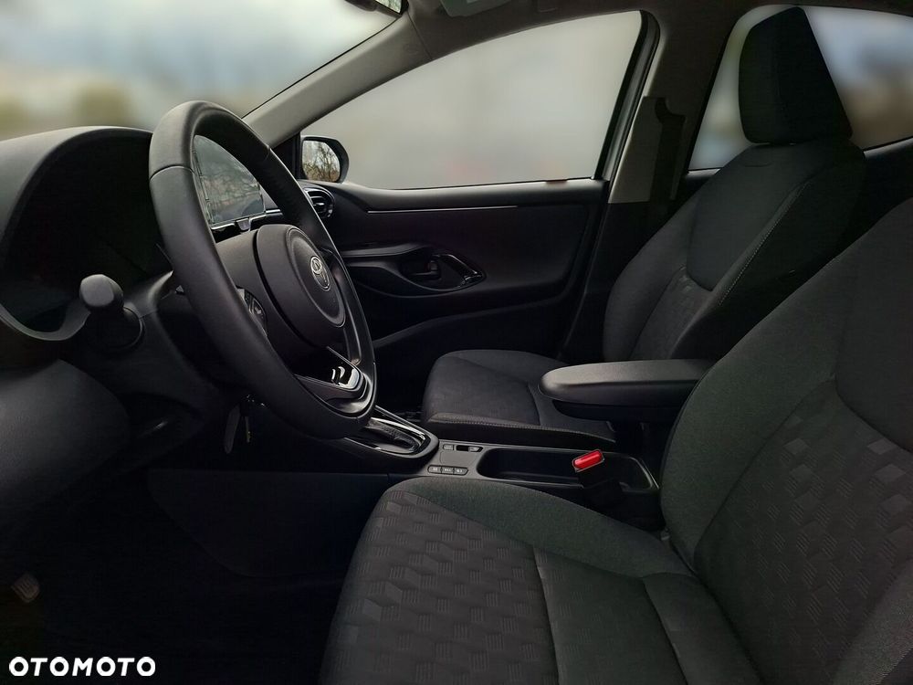 Toyota Yaris - 13