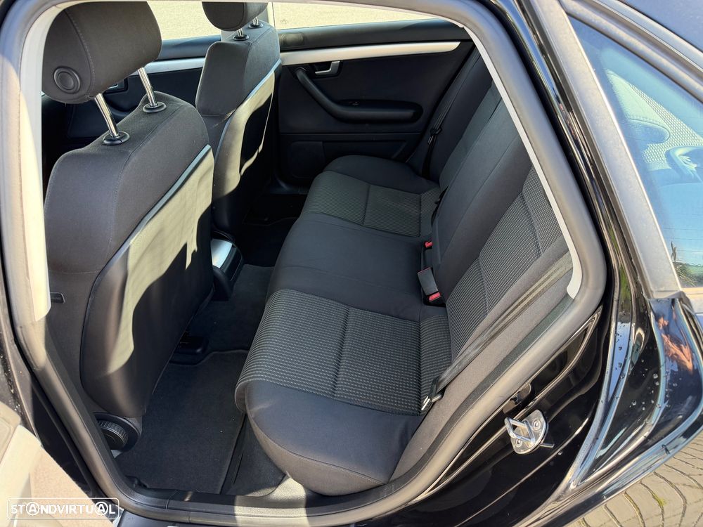 Audi A4 2.0 TDI Advance Multitronic - 21