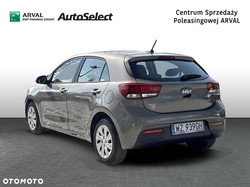 Kia Rio - 3
