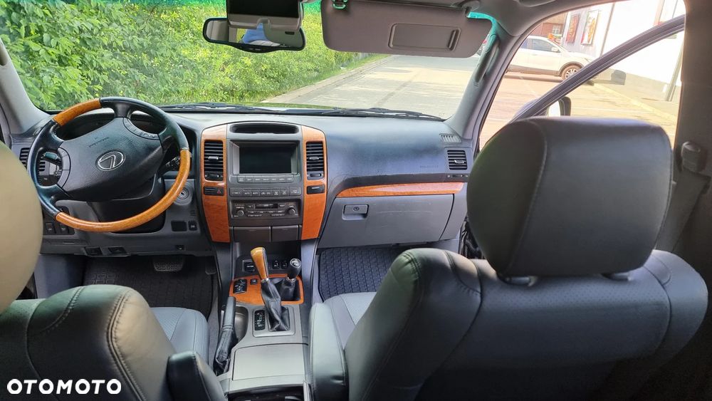 Lexus GX Standard - 16