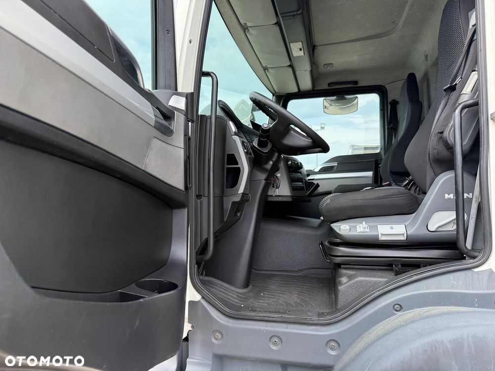 MAN TGM 18.290 / DMC 18 TON / WINDA ZAŁADOWCZA / KONTENER 9,40 M / Z FRANCJI / STAN BDB / / / - 31