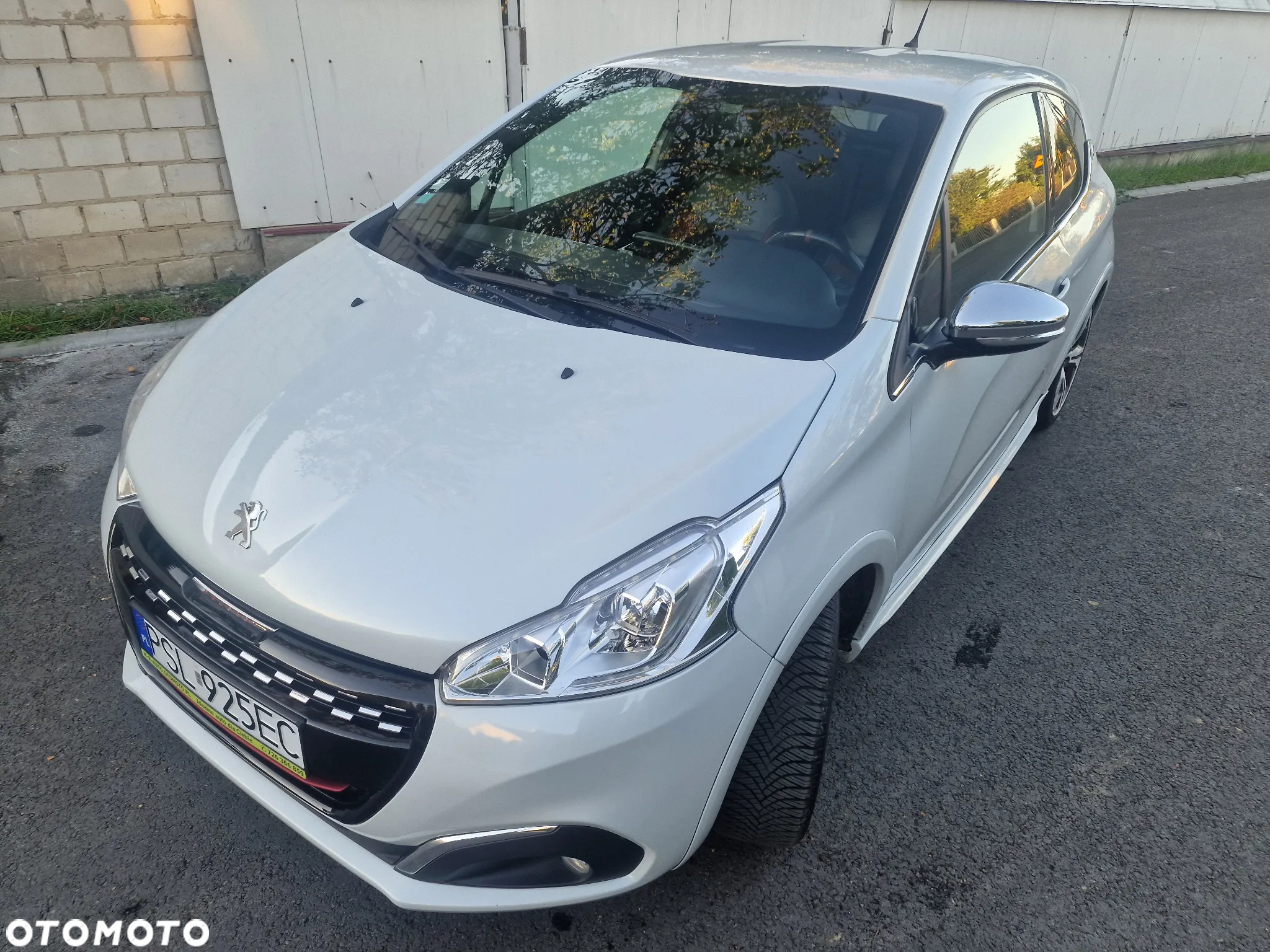 Peugeot 208 THP STOP & START GTi by Sport - 19