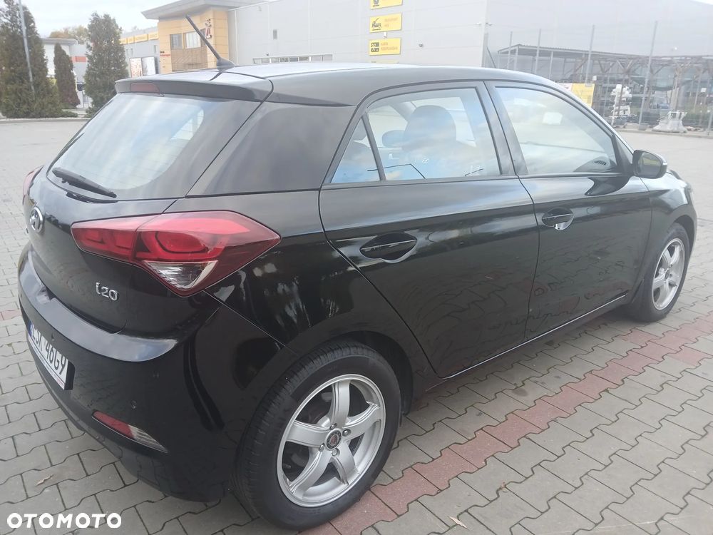 Hyundai i20 1.4 Trend - 13