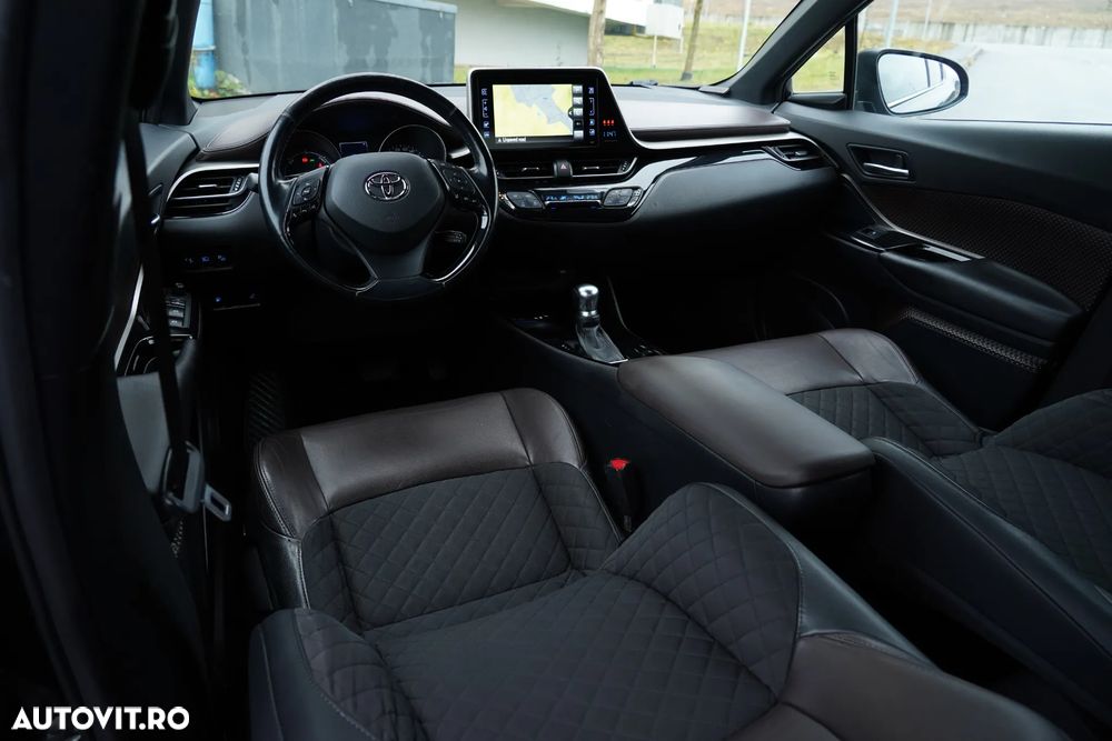 Toyota C-HR Lounge - 8