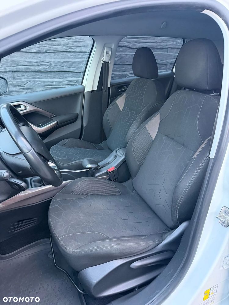 Peugeot 2008 1.6 BlueHDi Style - 11