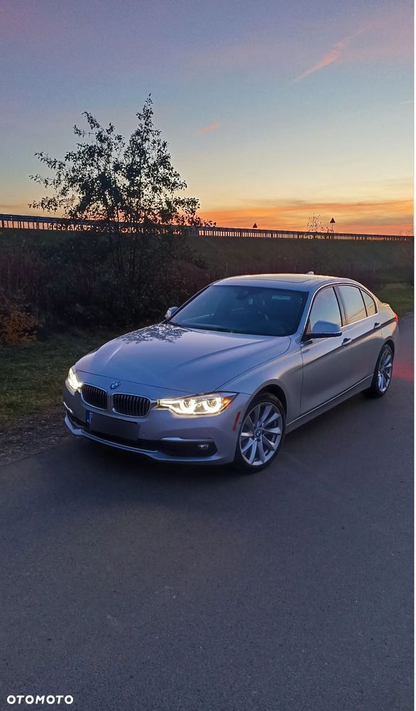 BMW Seria 3 328i xDrive Luxury Line - 9