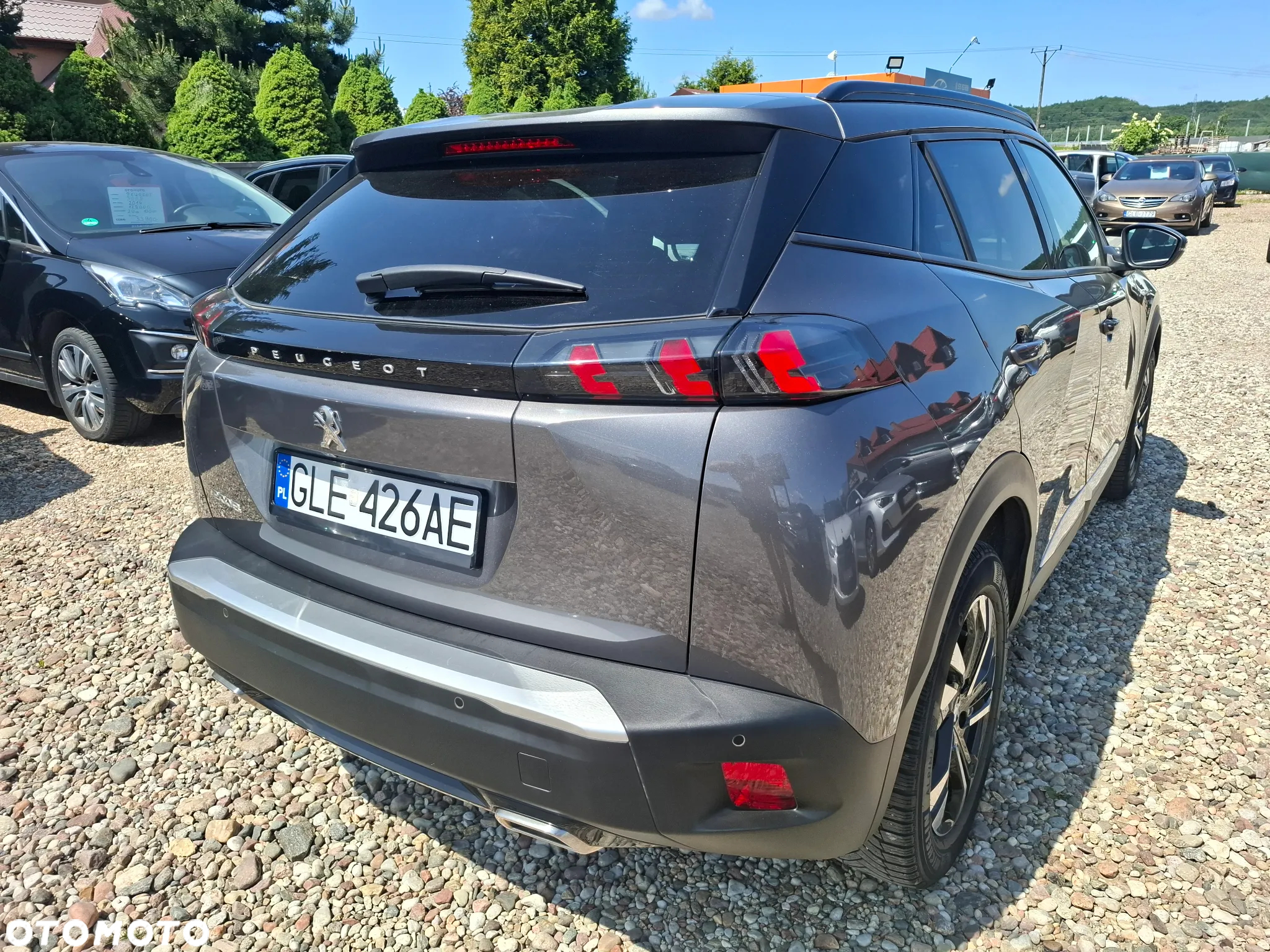 Peugeot 2008 - 8