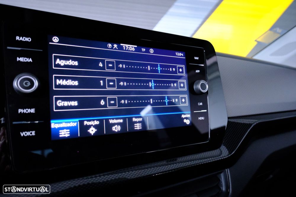 VW T-Cross 1.0 TSI Urban DSG - 22