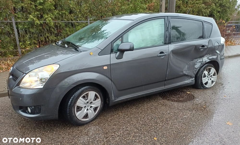 Toyota Corolla Verso - 1