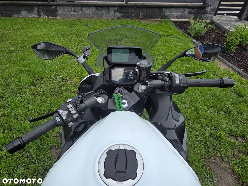 Kawasaki Ninja 1000 SX - 8