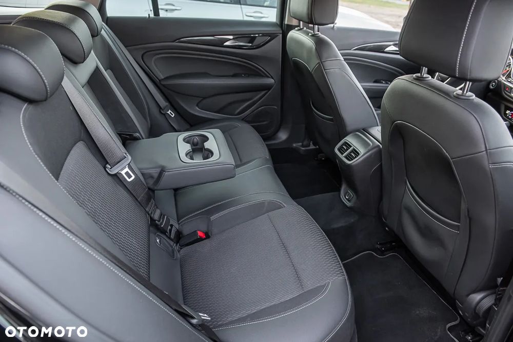 Opel Insignia 2.0 T 4x4 Exclusive S&S - 28