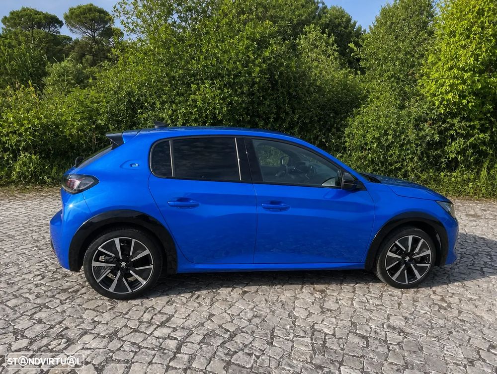 Peugeot 208 - 4