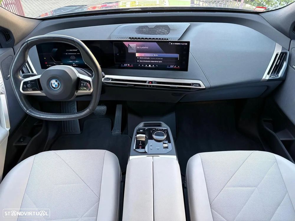 BMW iX xDrive 50 Pack Desportivo - 7