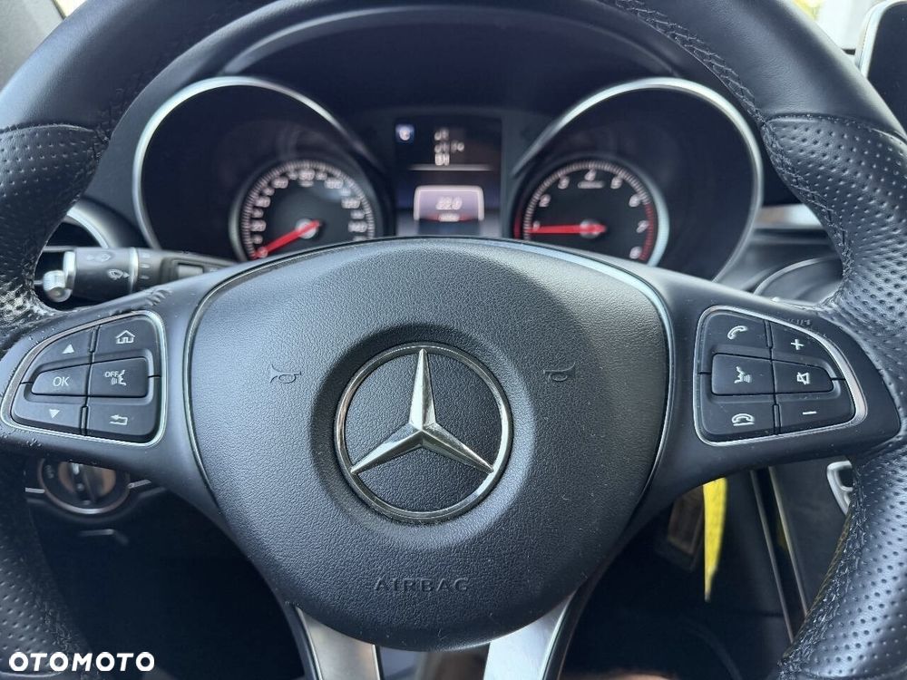 Mercedes-Benz GLC 300 4Matic 9G-TRONIC - 15
