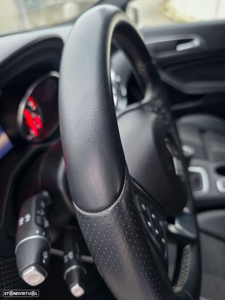 Mercedes-Benz A 180 d Urban - 29