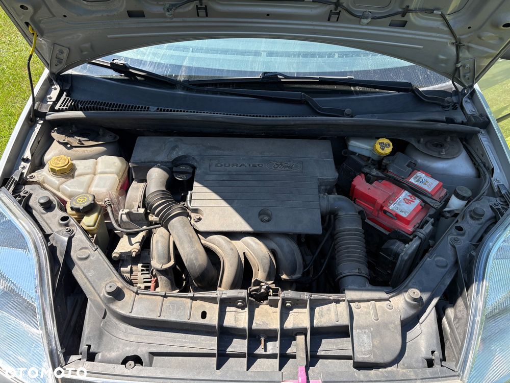 Ford Fiesta 1.4 Ghia - 14