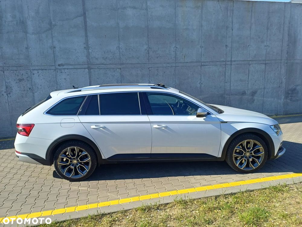 Skoda Superb 2.0 TSI 4x4 Scout DSG - 6