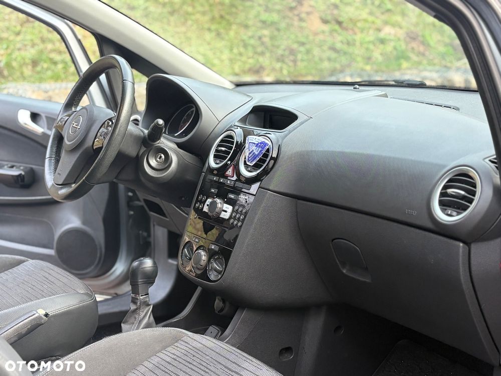 Opel Corsa 1.2 16V Enjoy - 17