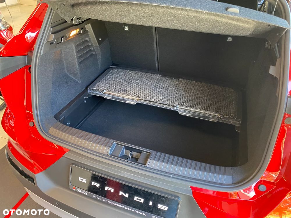 Mitsubishi Grandis 1.3T mHEV Instyle Cold DCT - 13