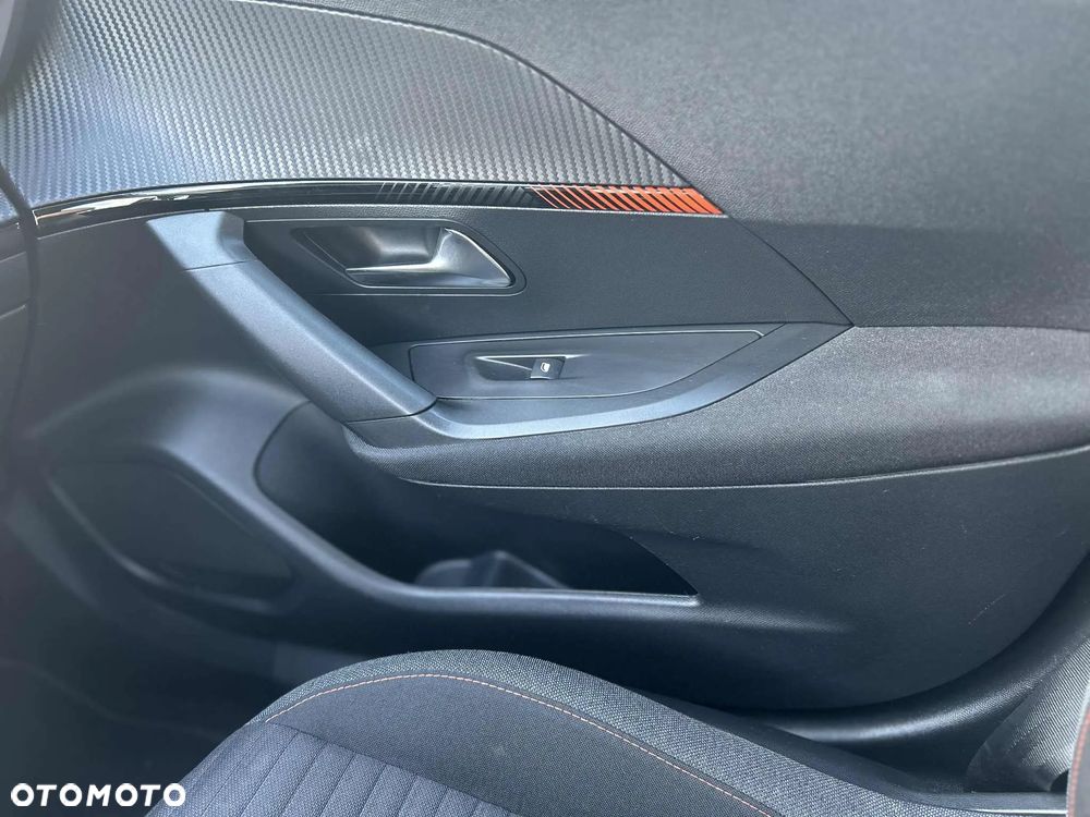 Peugeot 2008 1.2 PureTech Allure Pack S&S - 23