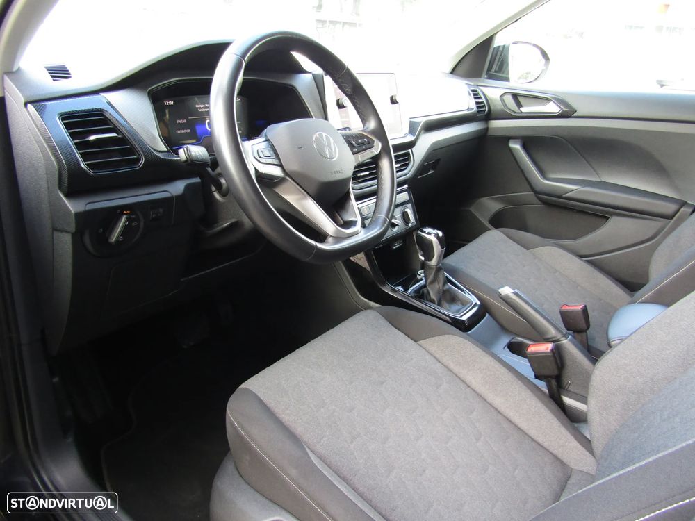 VW T-Cross 1.0 TSI Urban DSG - 12